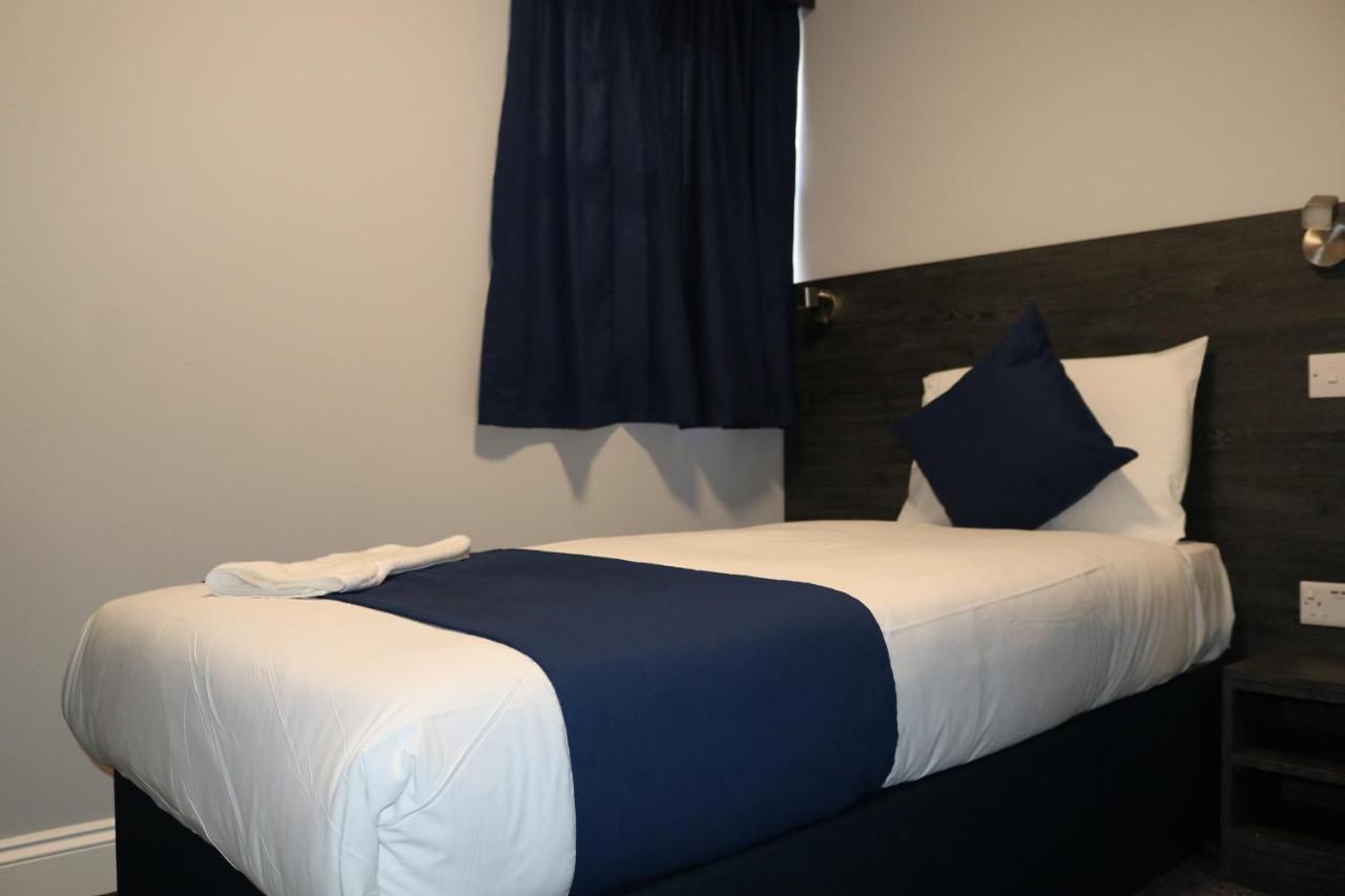 Blue Sapphire Hotel Ilford Luaran gambar
