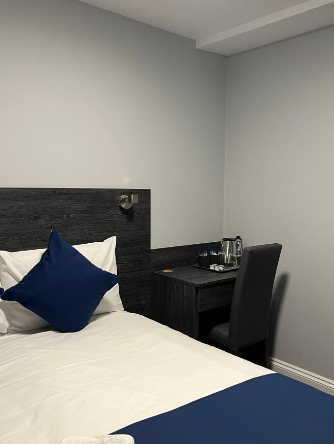 Blue Sapphire Hotel Ilford Luaran gambar