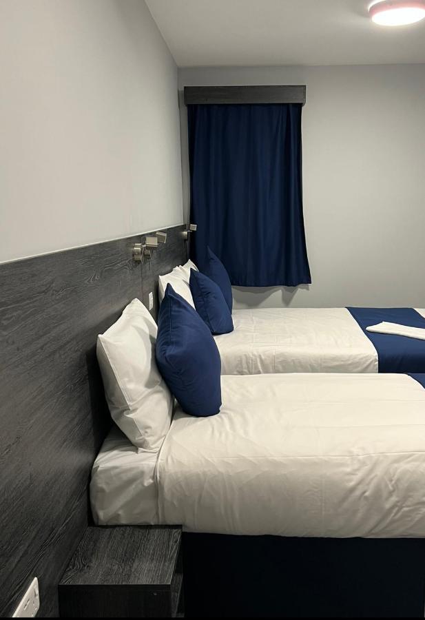 Blue Sapphire Hotel Ilford Luaran gambar